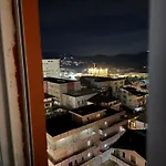 Διαμέρισμα Miri Family Apartment, 5min From Airport