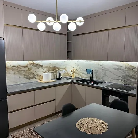 Miri Family Apartment, 5min From Airport Apartment Vore