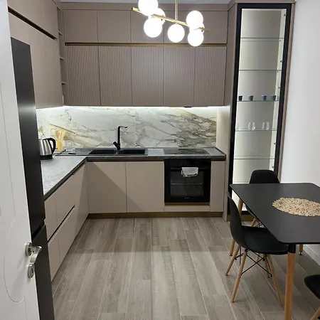 Miri Family Apartment, 5min From Airport Apartment