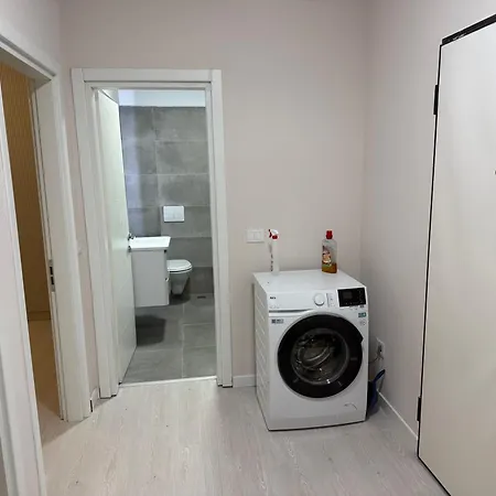 E&e Family Apartment, 5 Min From Airport, Center Apartment *