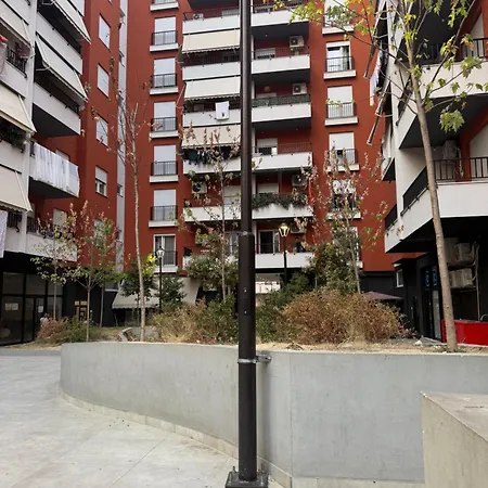 E&e Family Apartment, 5 Min From Airport, Center *